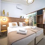 Plazasuite1600 *
